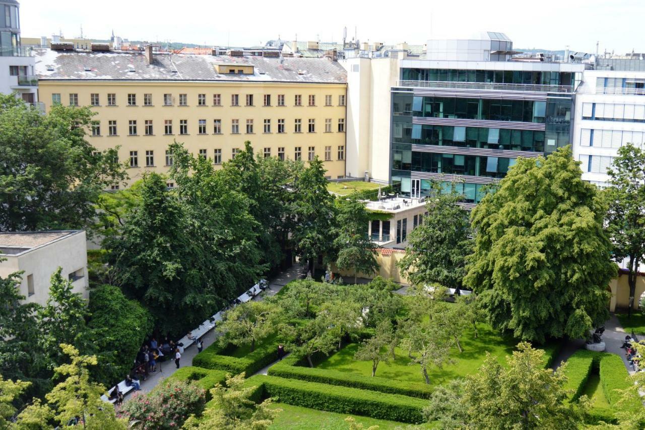 Adria Hotel Praha Bagian luar foto